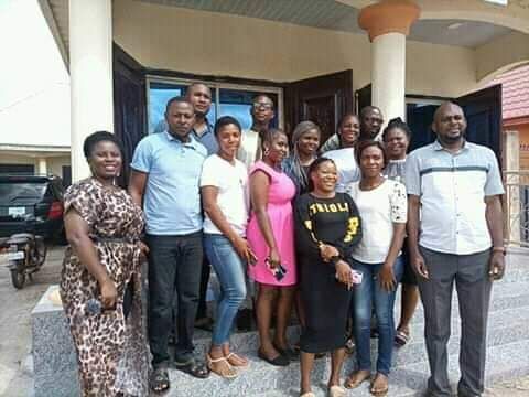 Trainees and instructors after an ICT class